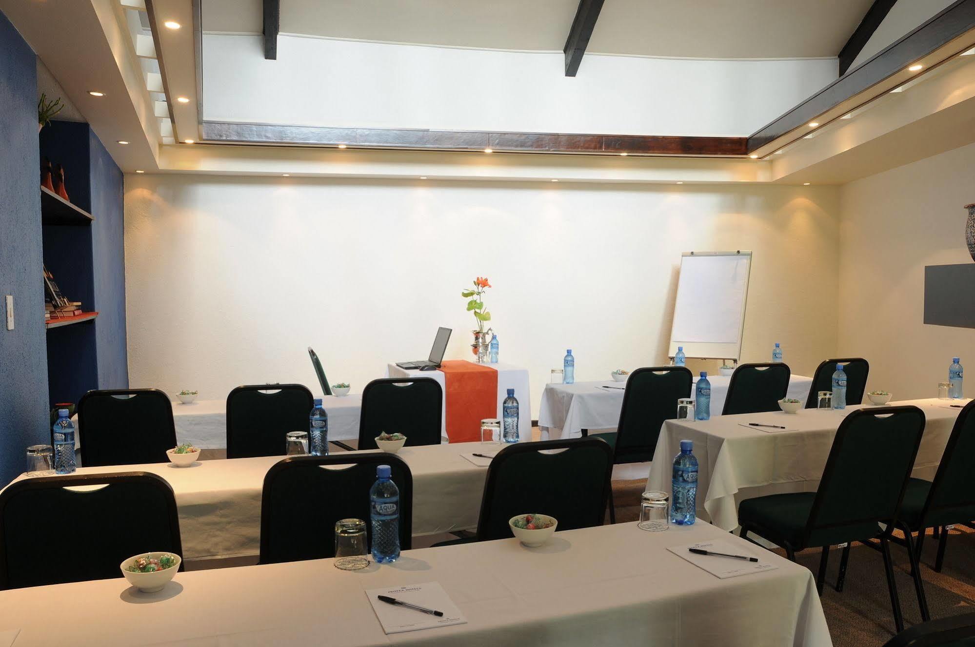 ווייט ריבר Protea Hotel Winkler מראה חיצוני תמונה